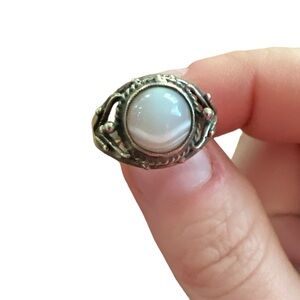 Antique silver and Agat ring. Size 7 1/2.
